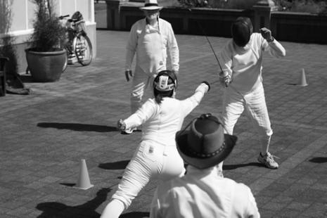 Fencing! (Via <a href="http://www.salle.angelo.gen.nz/blog/?cat=1">Salle Angelo</a>.)
